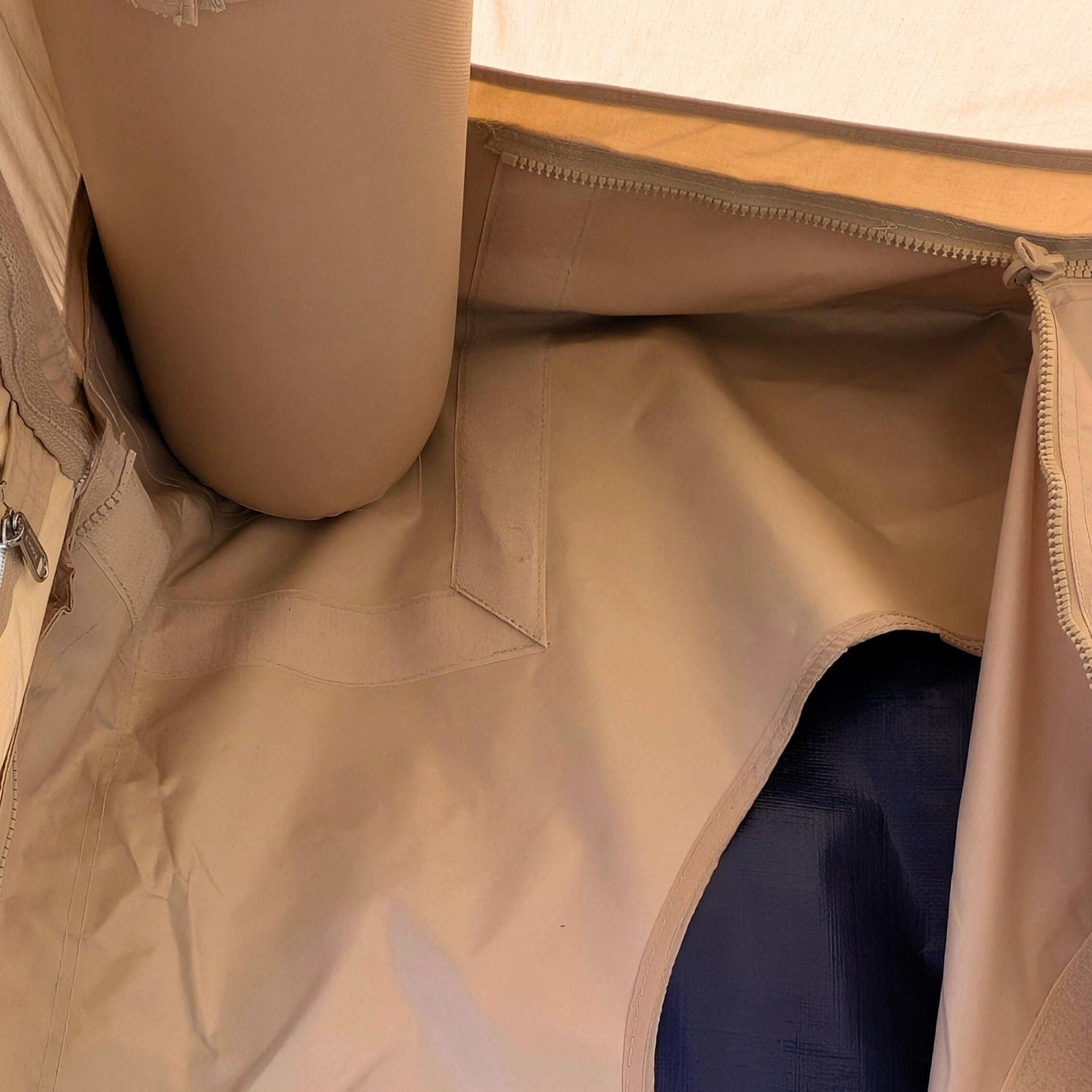 2-4 person inflatable tent package with PVC sheet and carpet