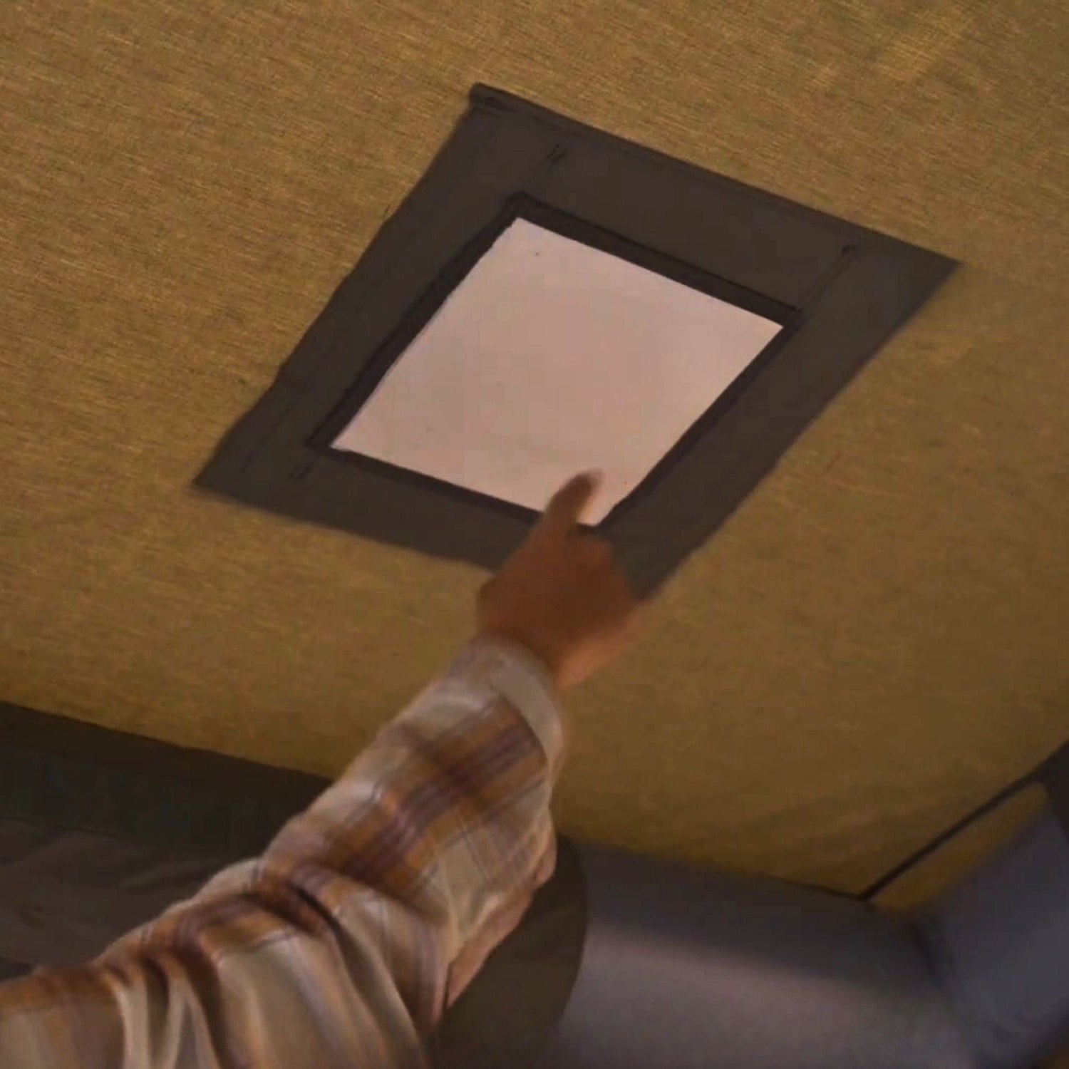 Coody Familia AirTent 17.2 Pro Forest Green- Inflatable Tent for Camping (2-10 Person) - RBM Outdoors