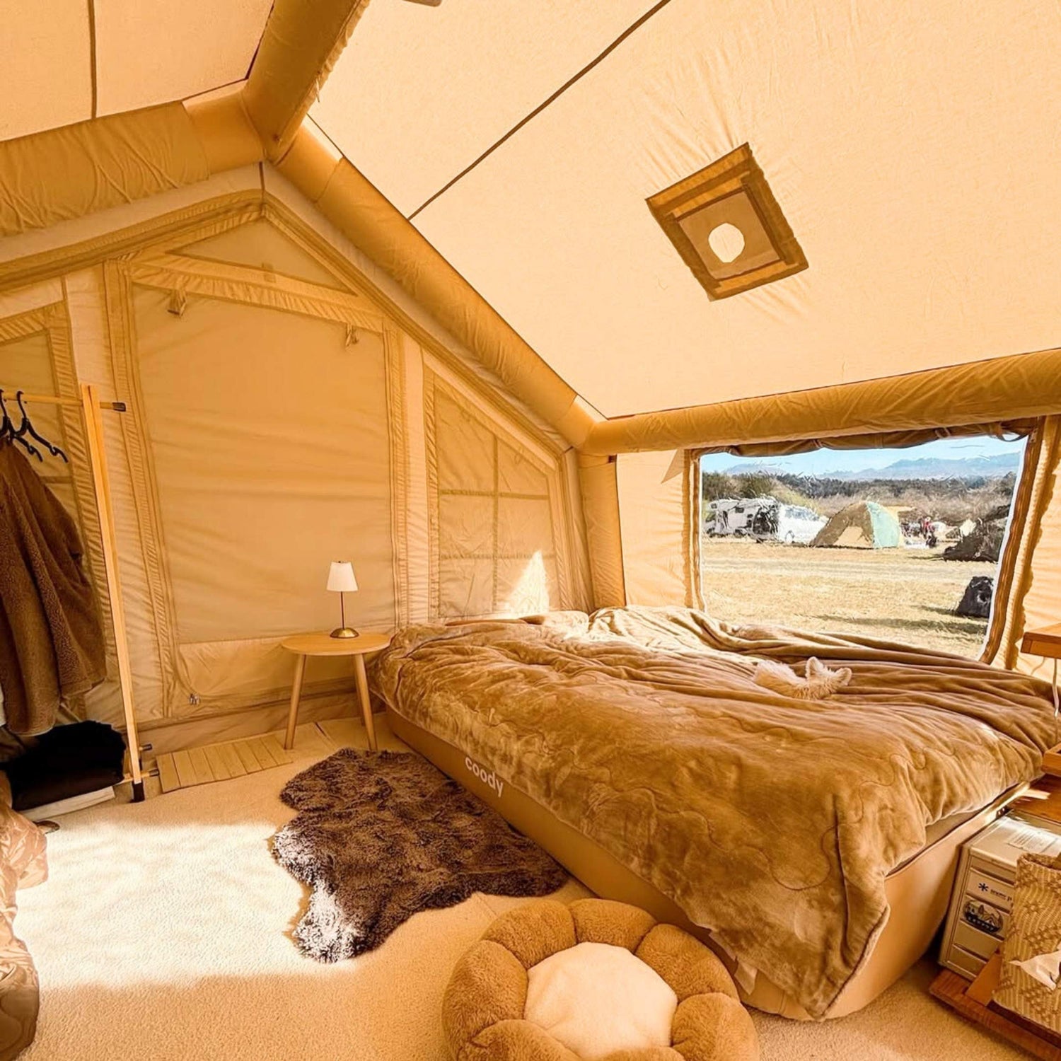 Coody 17.2 Beige (2-10 personas) + Suelo PVC + Alfombra Coody 17.2 + Bomba Eléctrica