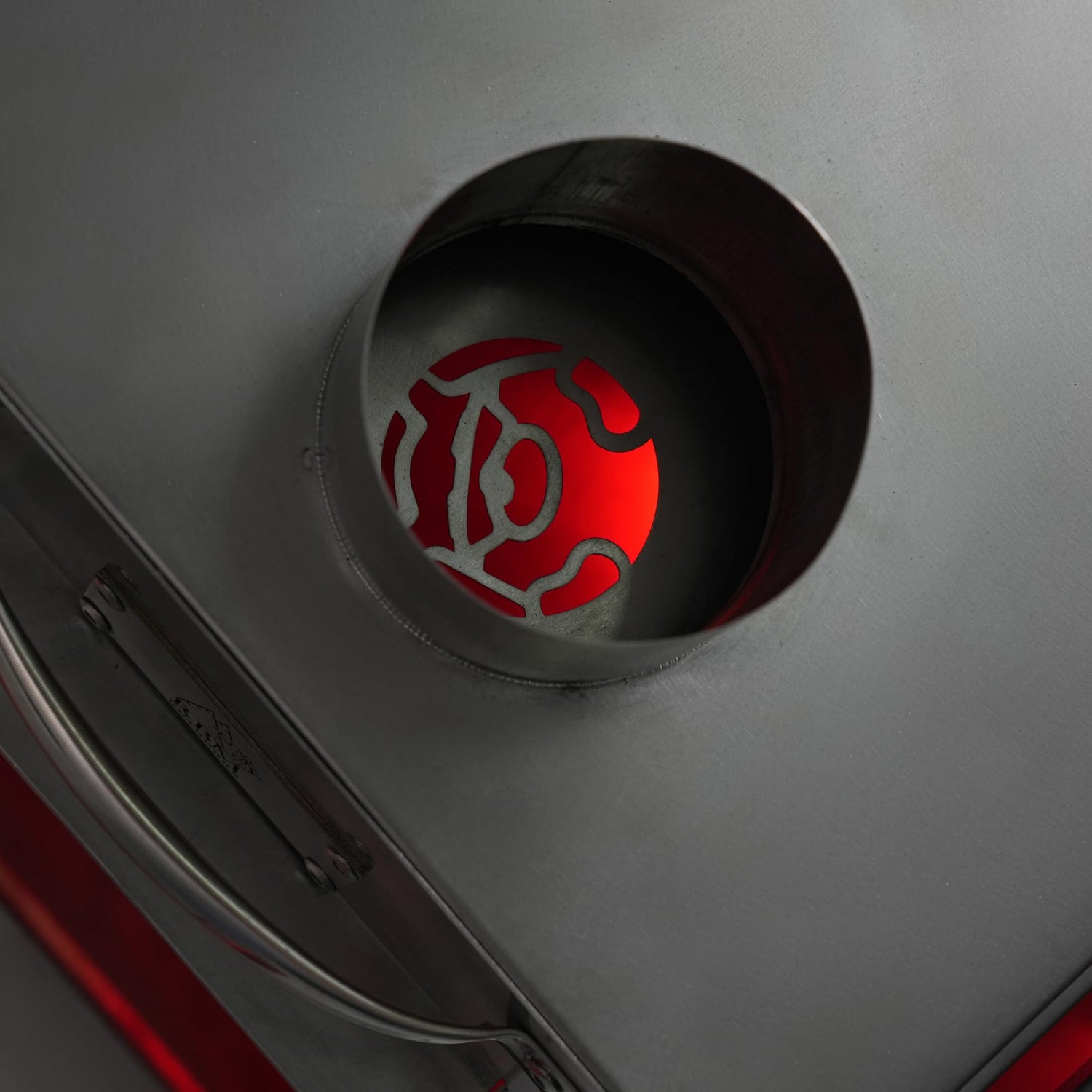 Compact wood burning stove with spark arrestor for safe tent heating