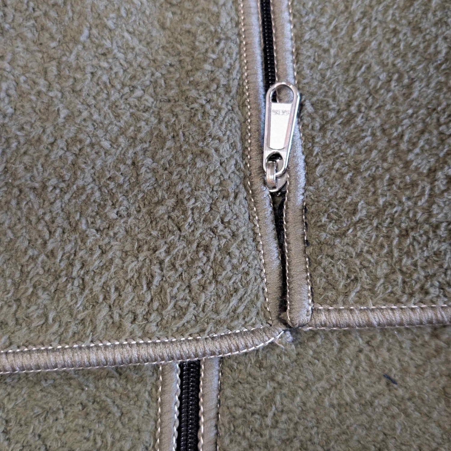 Coody Aurora Dome premium glamping carpet for air tent interior