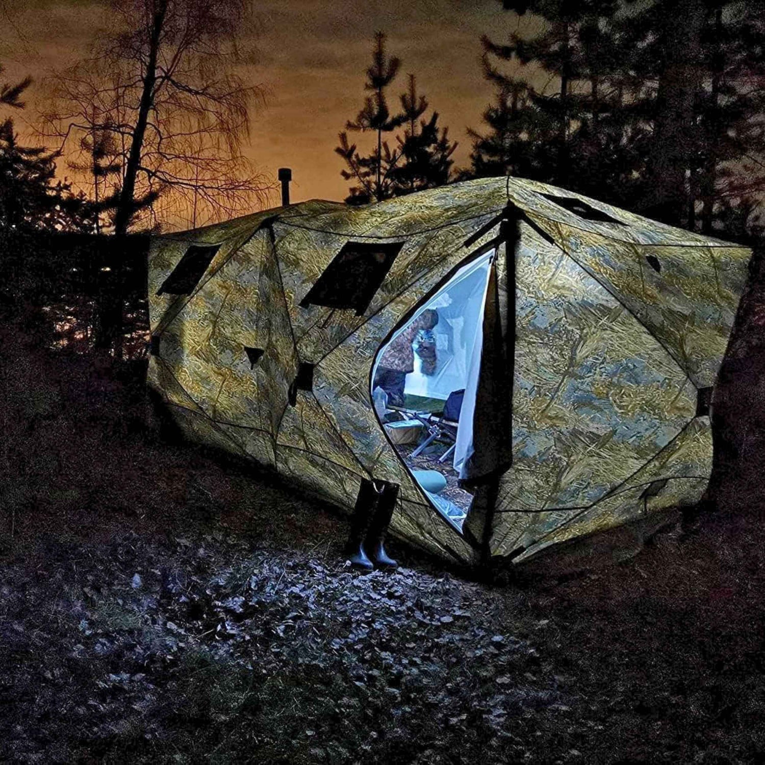 Tente chauffée double paroi RBM Outdoors Hexagon - Toutes saisons, pour 2 à 9 personnes