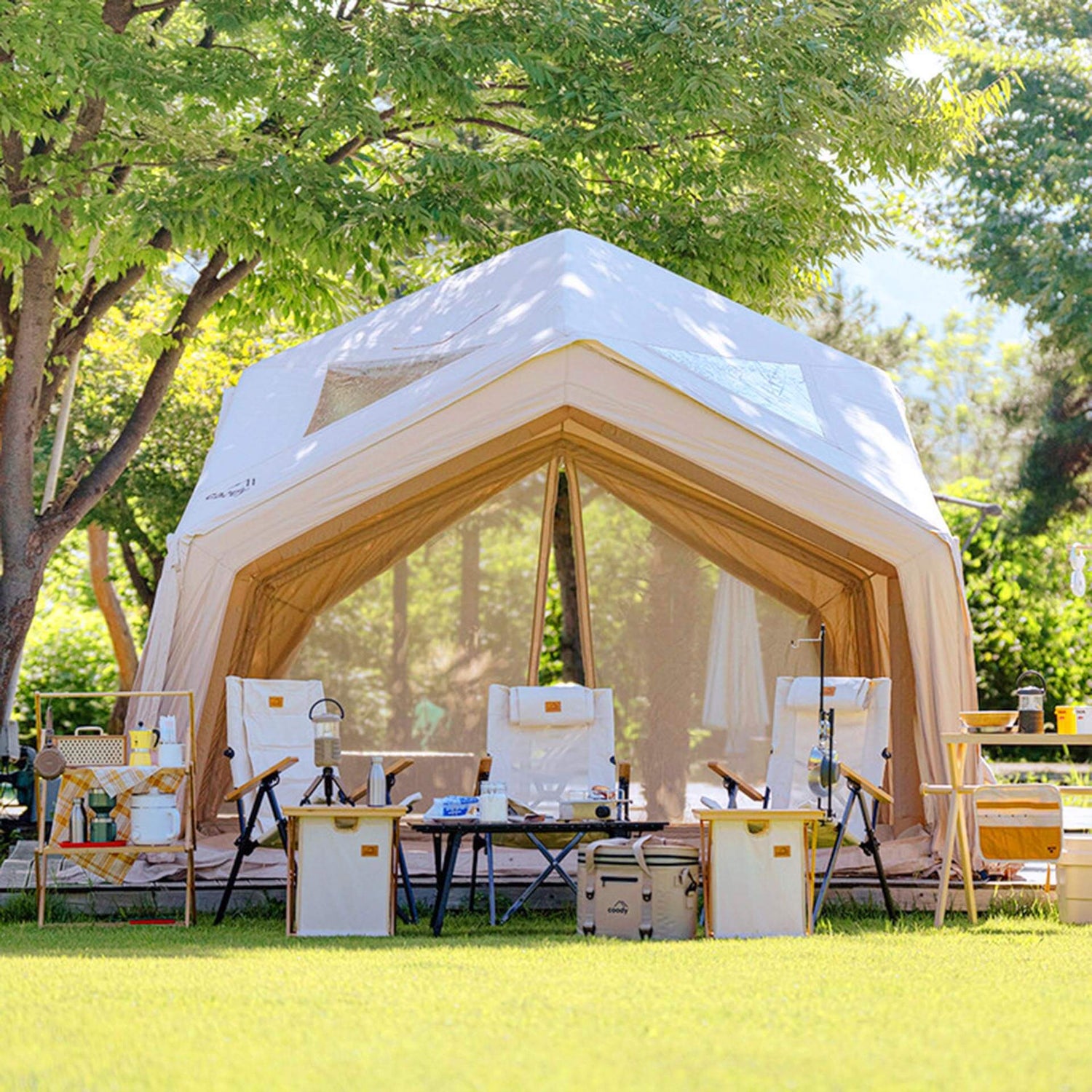 Premium inflatable camping lodge tent for glamping trips