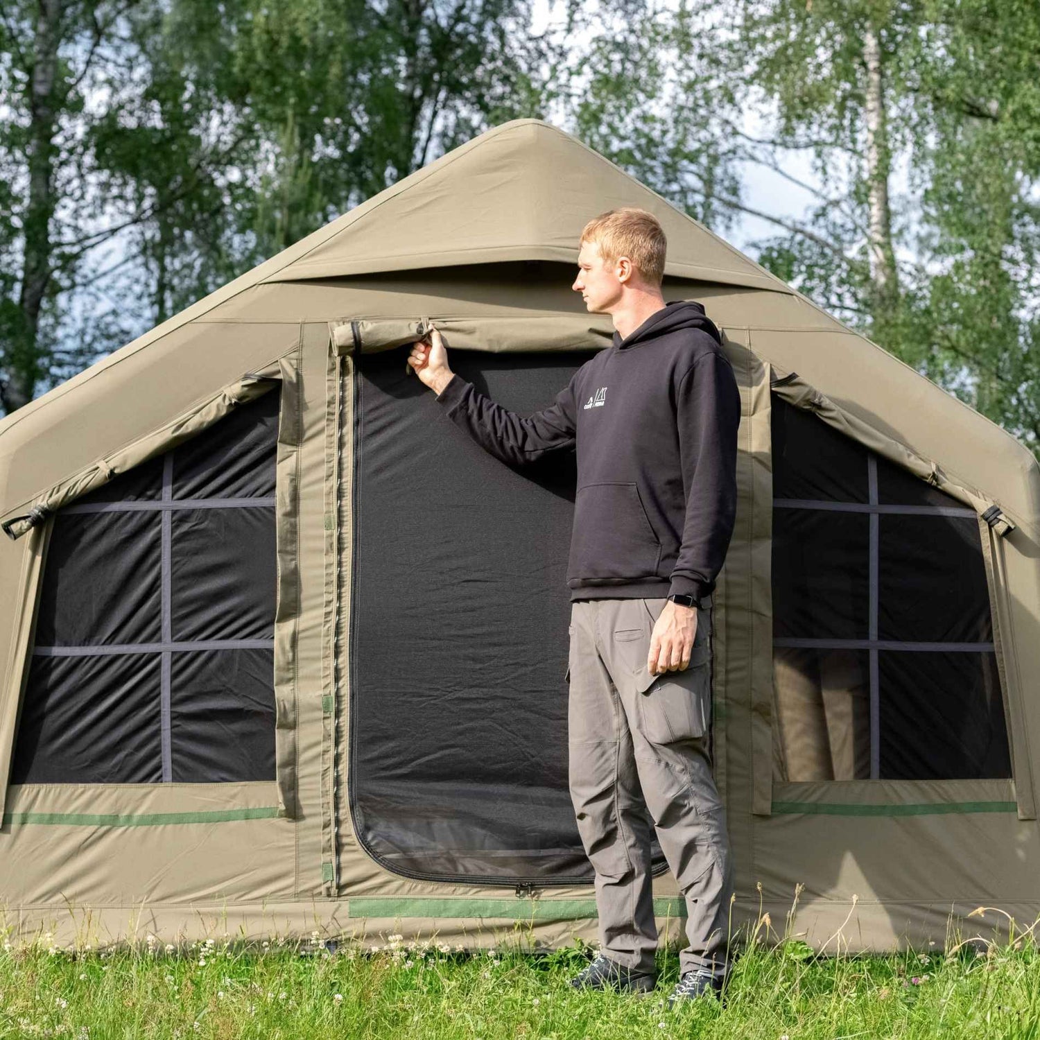 Coody 8.0 Forest Green Inflatable Tent for Camping (1-4 person) - RBM Outdoors