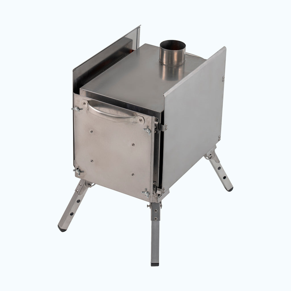 Small Wood Stove With Fire-Resistant Glass "Caminus S".