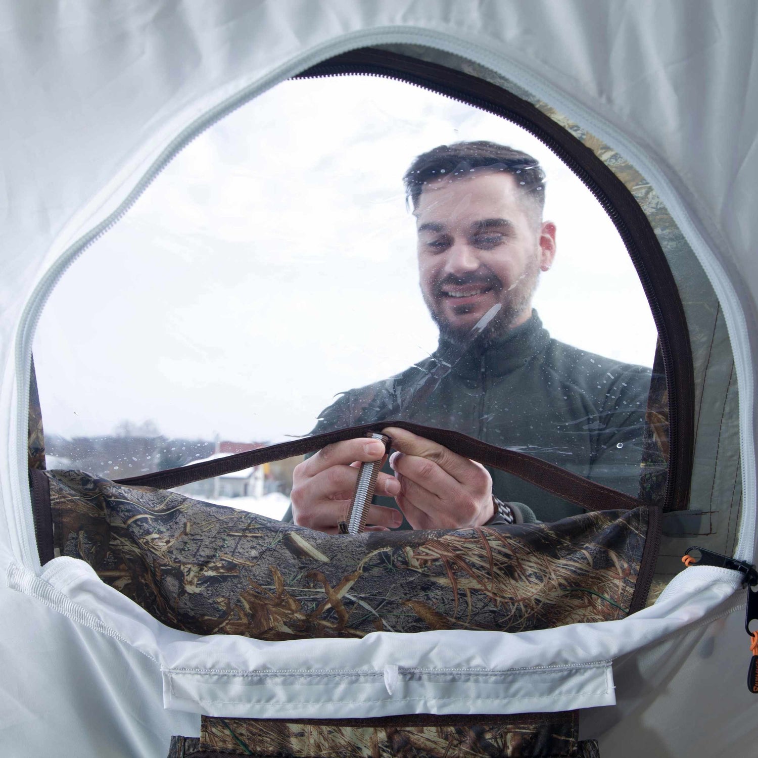 Tente chauffée double paroi RBM Outdoors Hexagon - Toutes saisons, pour 2 à 9 personnes