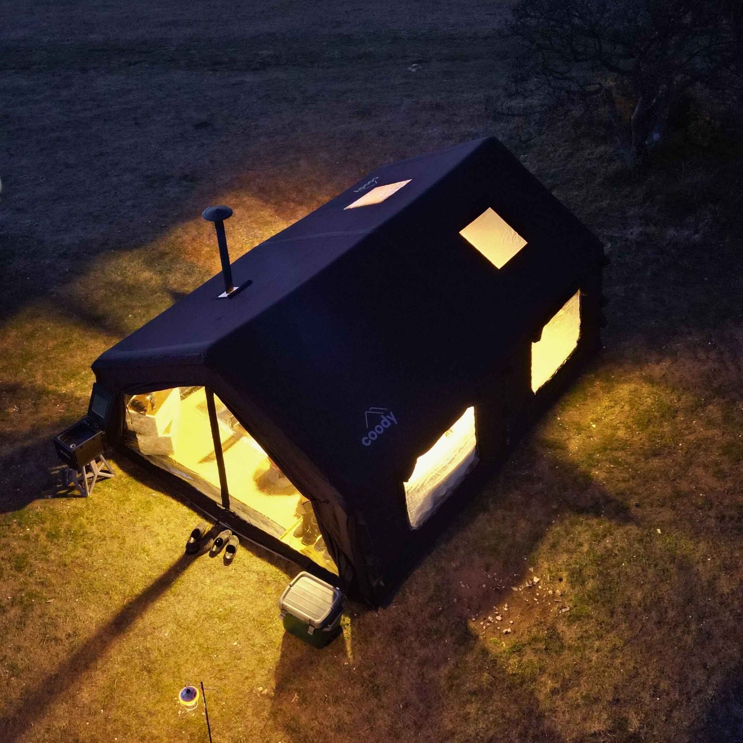 Estufa de leña Coody 17.2 Black (2-10 personas) + RBM Caminus M