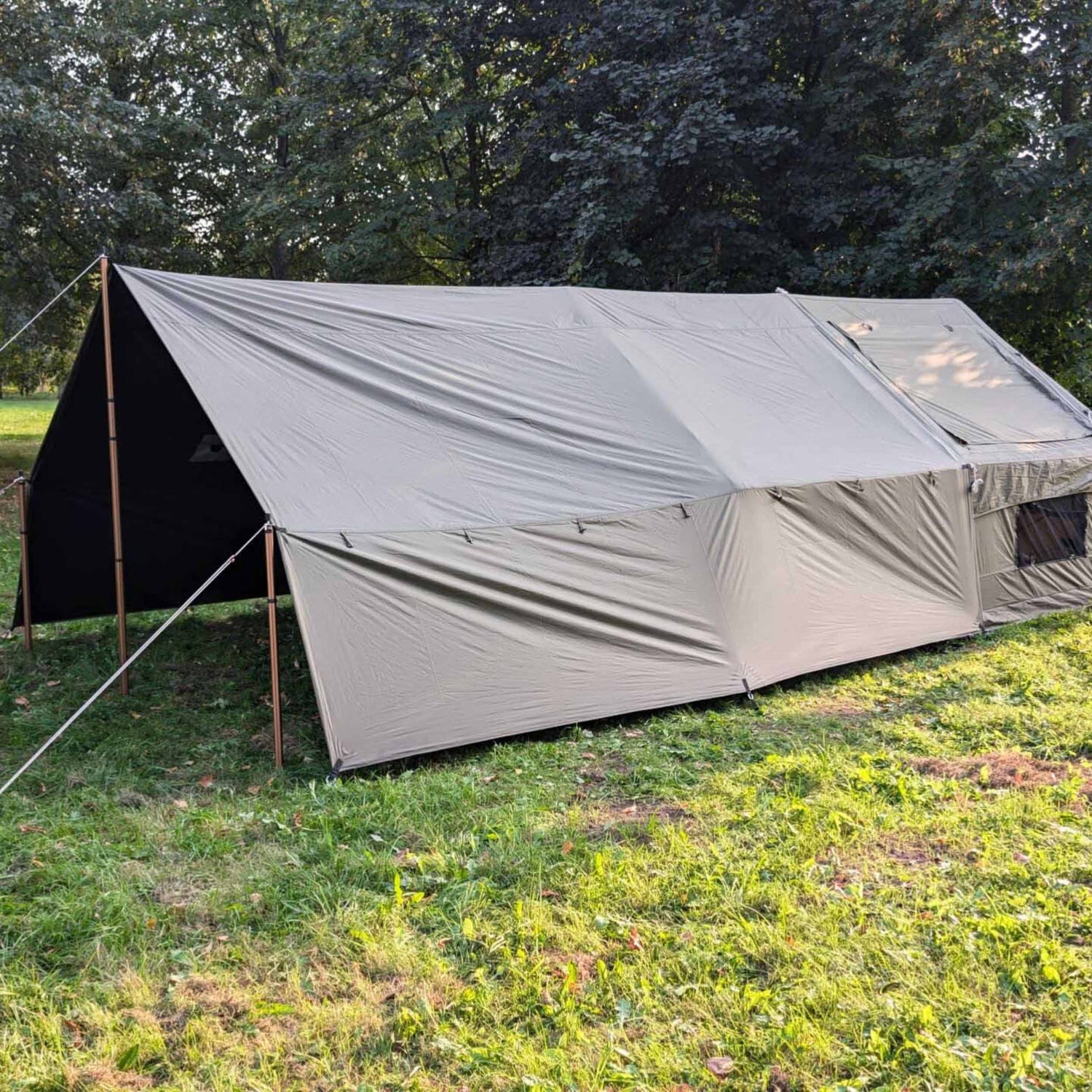 Heavy duty inflatable canvas tent for outdoor camping and glamping use