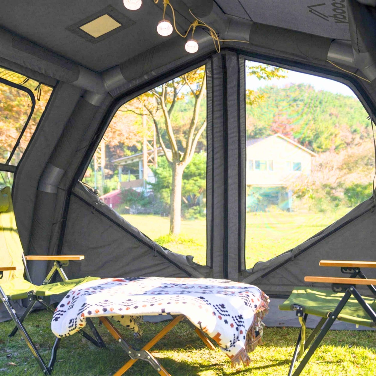 Tienda de campaña inflable Coody Familia AirTent 17.2 Pro negra (2-10 personas)
